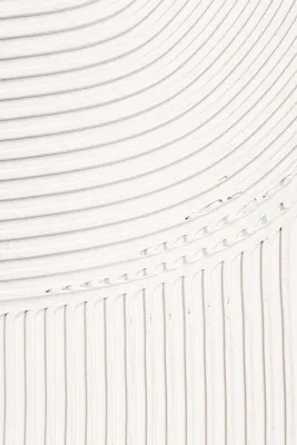 Verticale abstracte illustratie met klei en moddertextuur in grijze en beige tinten