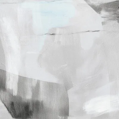 Verticale schets met rustgevende lagen in blauw en grijs