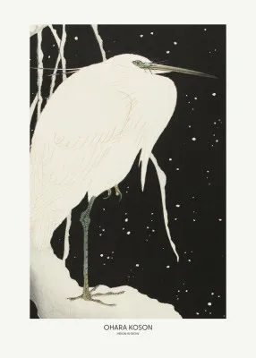 Verticaal monochroom vintage Japans kunstwerk van een reiger in het sneeuwlandschap, geïnspireerd door Ohara Koson