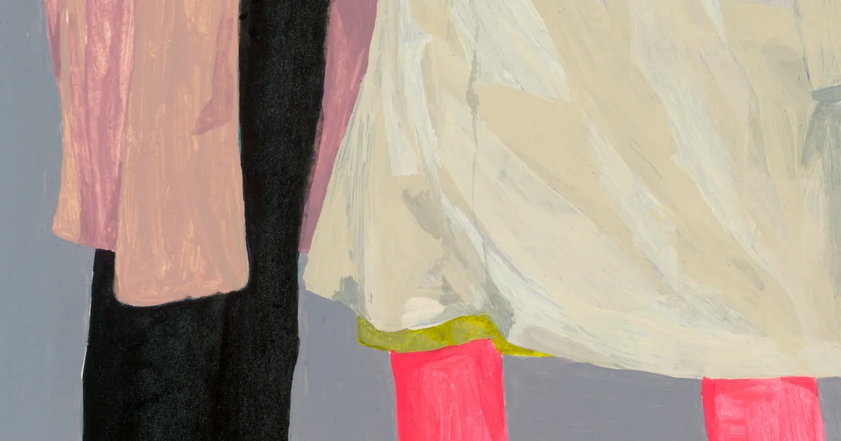 Siblings in een levendig straatbeeld