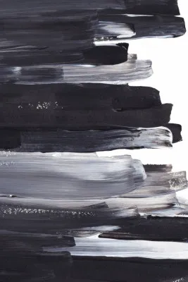 Monochrome zwart-wit abstracte penseelstreken verticaal kunstwerk door uplusmestudio