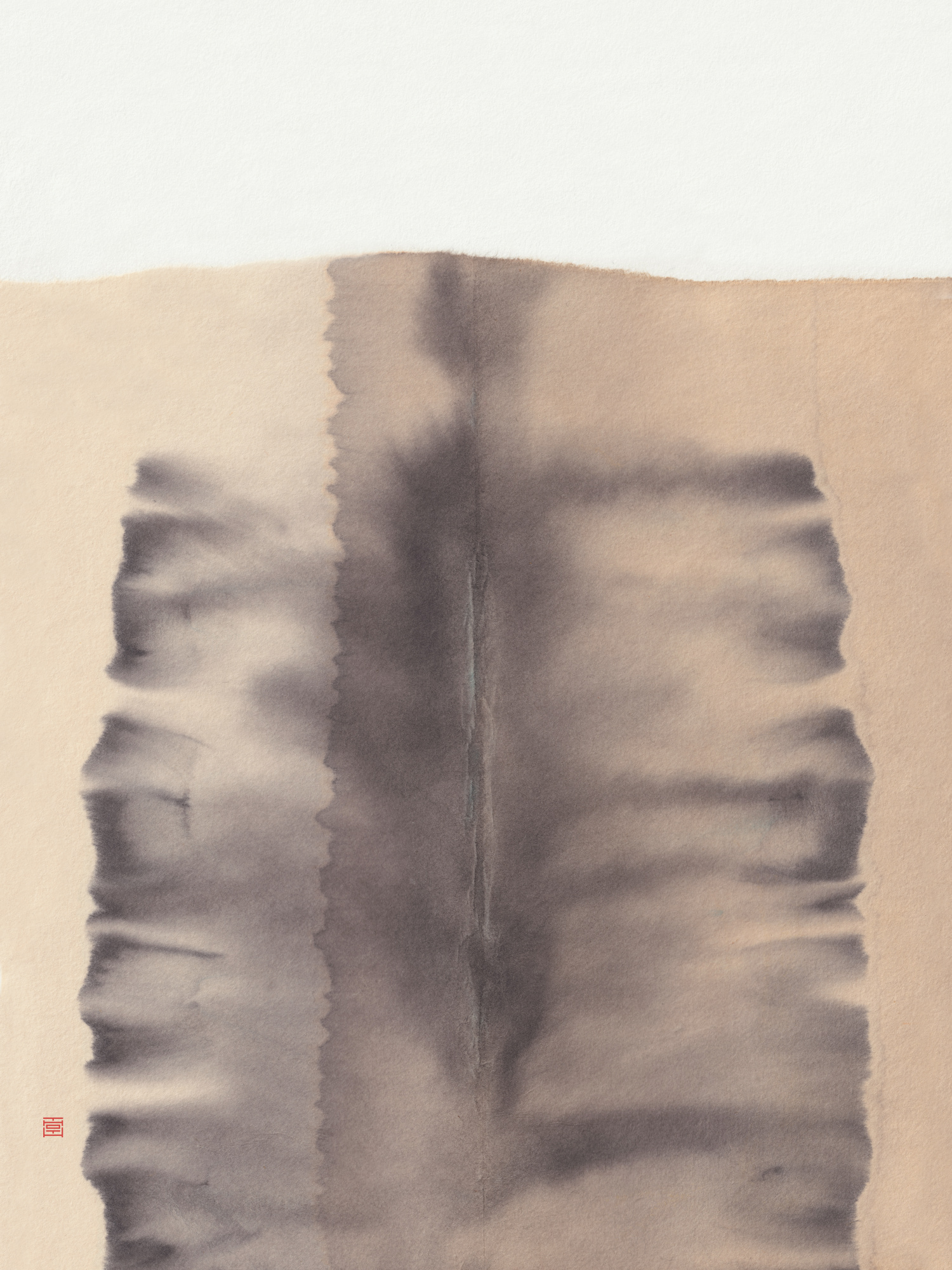 Verticale studie van organische vormen in sumi-e stijl