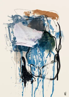 Handgeschilderde verticale abstracte illustratie met blauwe en witte kleurvlekken en textuurrijke penseelstreken