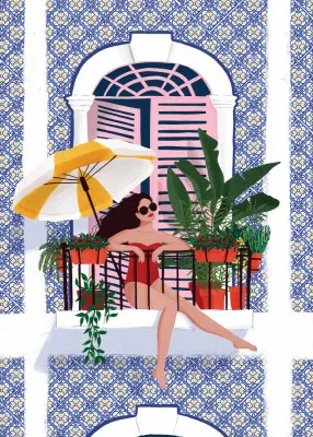 Illustratie van vrouw in badkleding met zonnebril bij raam en parasol in zomerse buitenomgeving