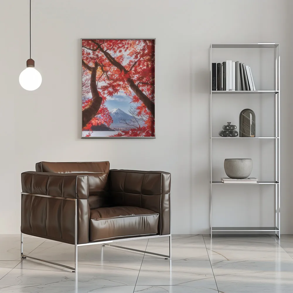 Mt.fuji is in the autumn leaves